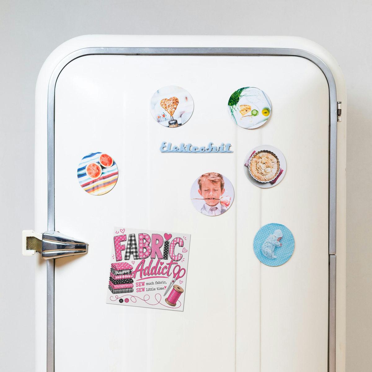 Exclusive_Fabric_Addict_Square_Magnet_SquareCarMagnet_Fridge_Mockup.png_15992416