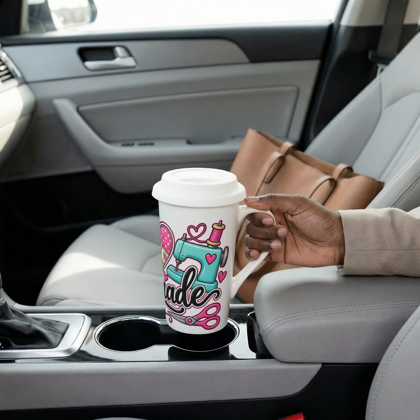 Lid_Car_RH_Mockup.png_15979905