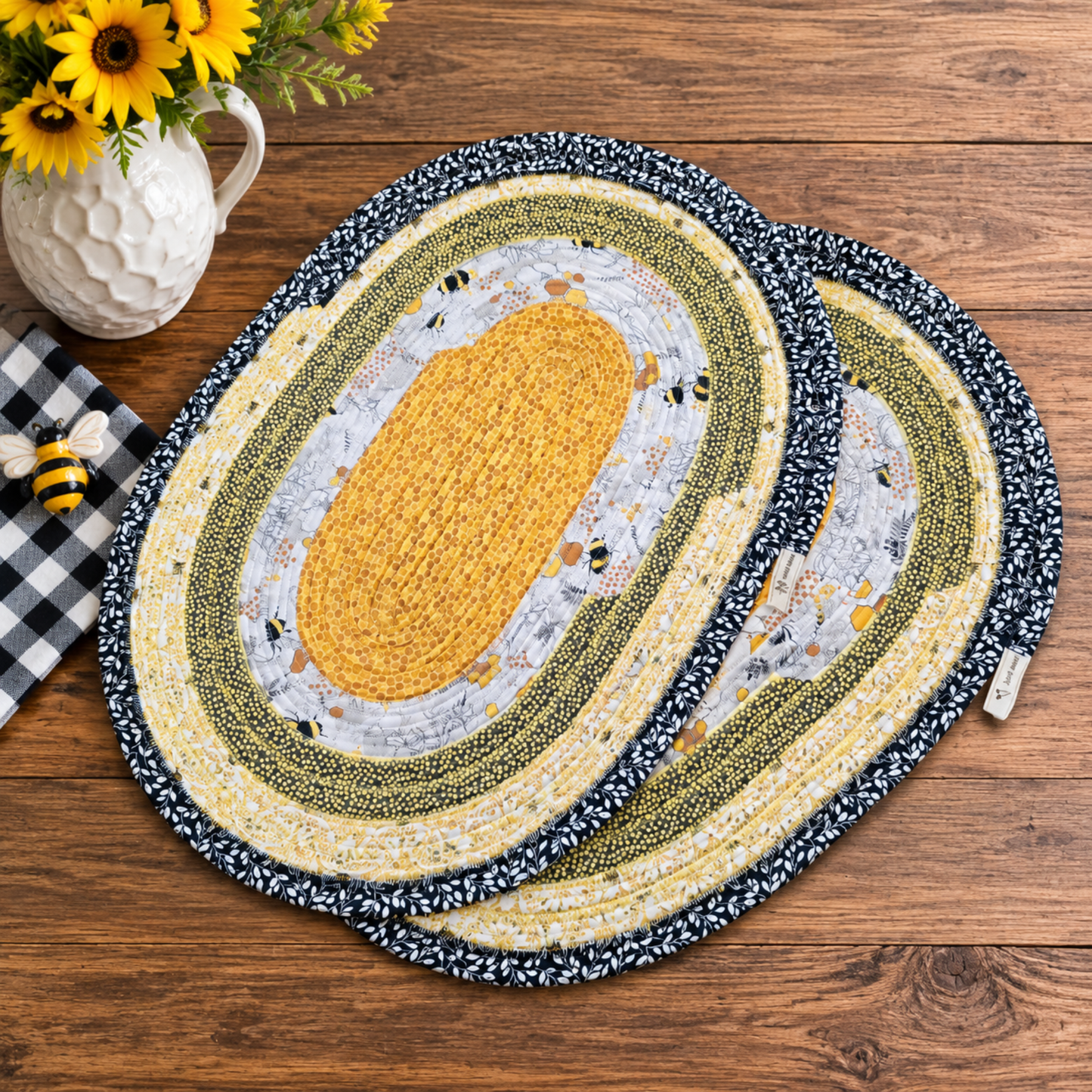 Bees & Floral Placemats Jelly Roll Table Setting Mats