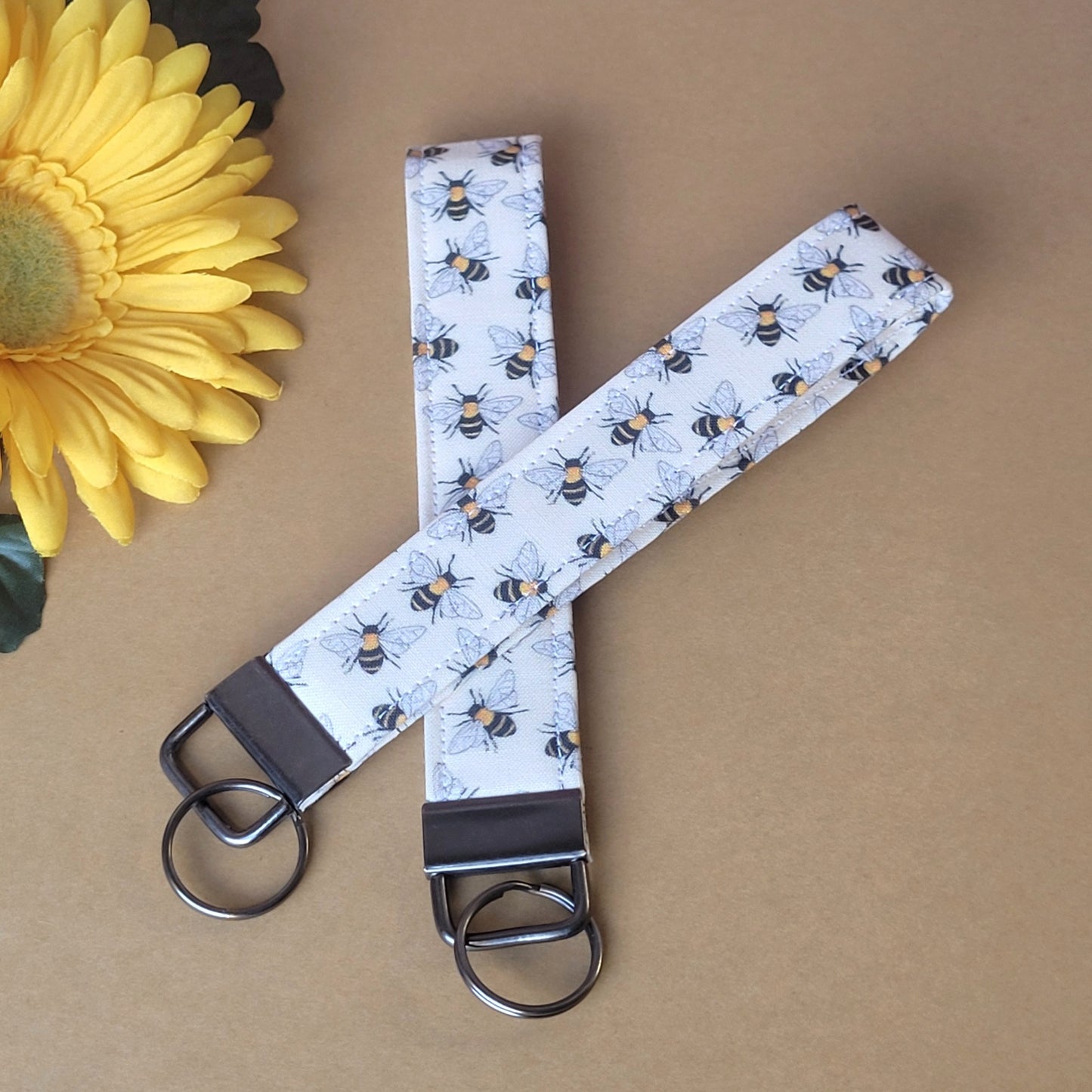 Honey Bee Keychain Fabric Keychain Fob, Classy Bee Wristlist Keychain Strap for Keys, Ditsy Spring Bee Keyring